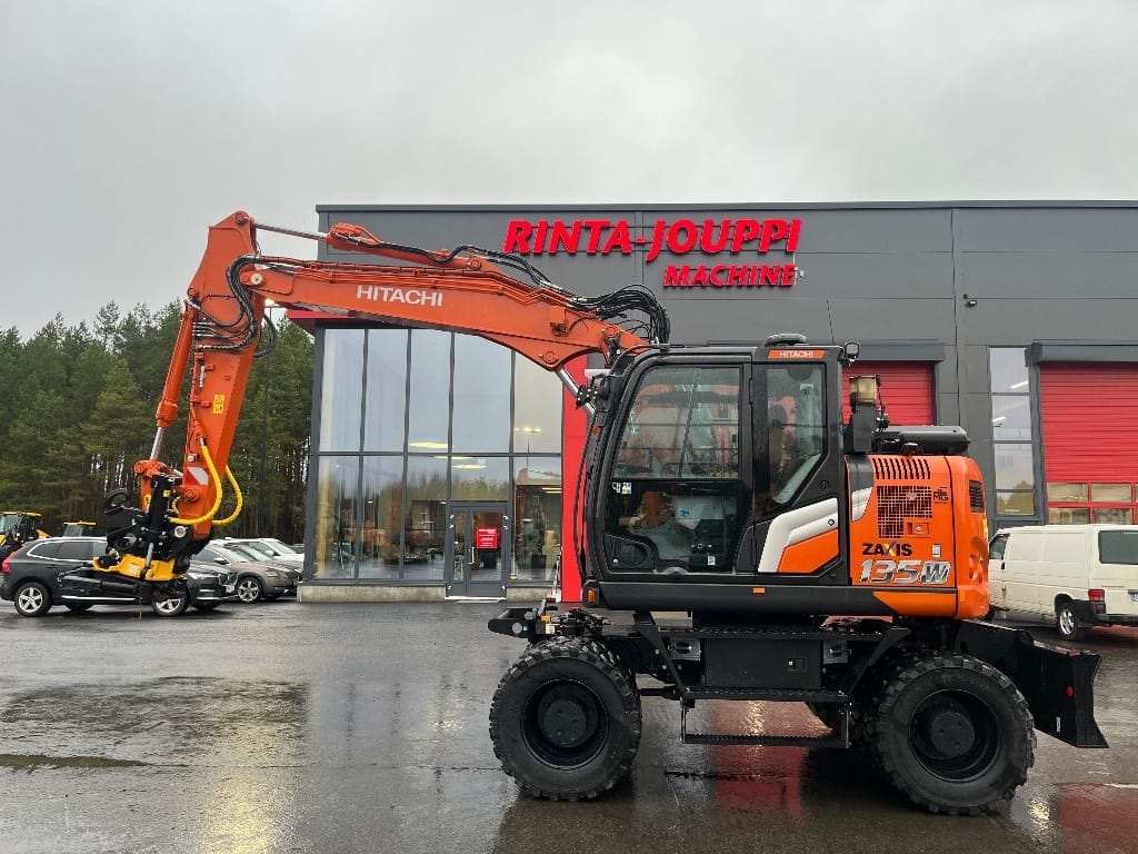 Hitachi ZX 135 W-7 - Wheeled excavators | Rinta-Jouppi Machine